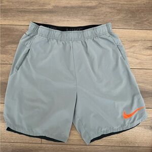 Nike Shorts - Light Weight - Workout - Mens Size Large